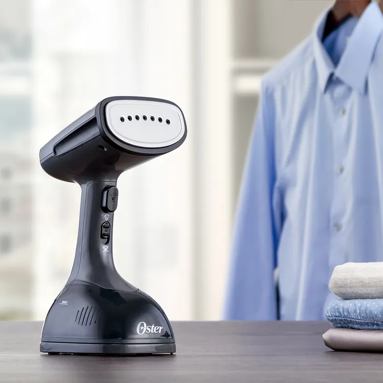 Vaporizador De Ropa OSTER Portátil Negro - GCSTES100 2100693 - REF 103049 » Vaporizador De Ropa OSTER Portátil Negro - GCSTES100 2100693 - REF 103049 - Imagen 3